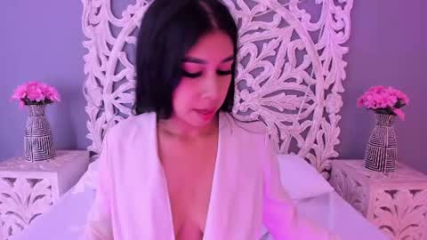 Ana Gonzalez online show from June 29, 8:30 pm