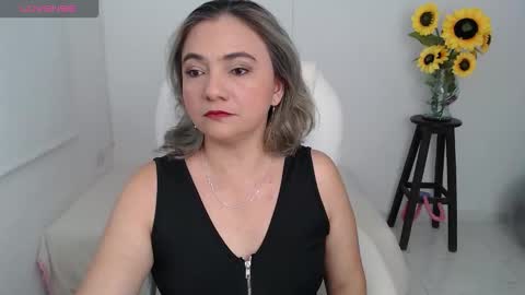 Snapshot of ana_hotmilf chatting on October 20, 11:52 pm Ana online show from October 20, 11:52 pm