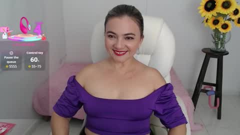 Snapshot of ana_hotmilf chatting on September 29, 11:21 pm Ana online show from September 29, 11:21 pm