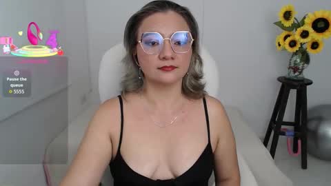 Snapshot of ana_hotmilf chatting on October 12, 11:29 pm Ana online show from October 12, 11:29 pm