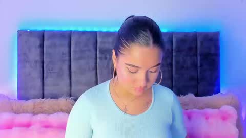 Ana online show from March 13, 1:01 pm