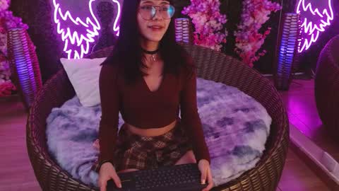 Ana online show from November 12, 8:40 pm