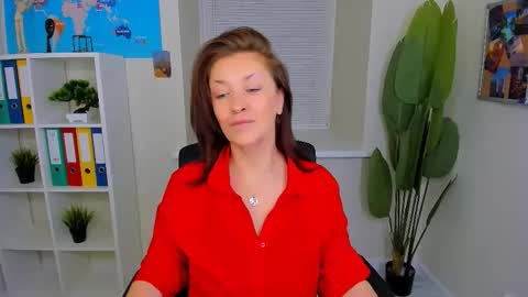 Snapshot of ana_mills chatting on October 10, 10:09 am Ana online show from October 10, 10:09 am