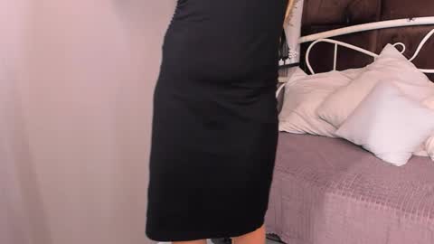 Snapshot of ana_mills chatting on October 27, 3:18 pm Ana online show from October 27, 3:18 pm