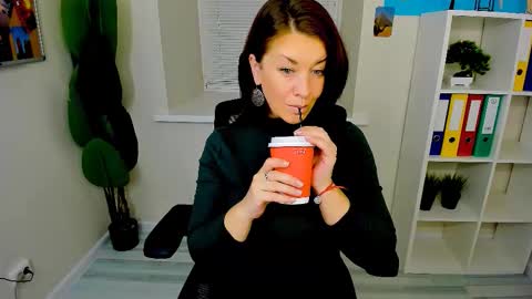 Snapshot of ana_mills chatting on September 24, 3:11 pm Ana online show from September 24, 3:11 pm