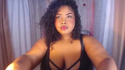 Snapshot of ana_off_alana chatting on December 4, 11:46 pm Ana online show from December 4, 11:46 pm