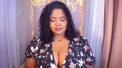 Snapshot of ana_off_alana chatting on February 17, 11:22 pm Ana online show from February 17, 11:22 pm