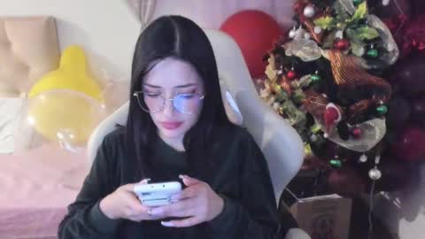 Snapshot of ana_ruuh chatting on December 22, 2:28 am Im anna but you can call me as you want online show from December 22, 2:28 am