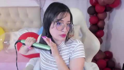 Snapshot of ana_ruuh chatting on January 15, 8:16 pm Im anna but you can call me as you want online show from January 15, 8:16 pm