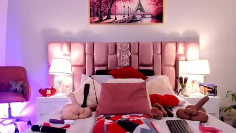 Snapshot of anaa_bellaa chatting on September 30, 12:22 pm anaa_bellaa online show from September 30, 12:22 pm