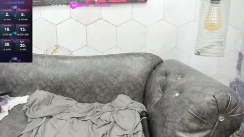 ANNA FUENTES online show from January 16, 9:30 pm