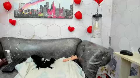 ANNA FUENTES online show from February 14, 11:31 am