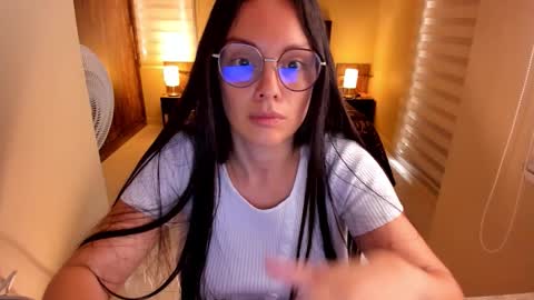 Snapshot of anabel_25 chatting on October 27, 4:02 pm Anabel online show from October 27, 4:02 pm