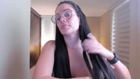 Anabel online show from December 23, 6:05 pm