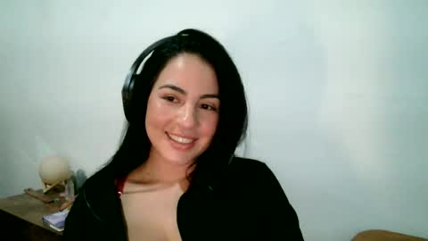 anabelenogueira1 online show from June 13, 4:26 pm