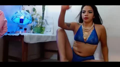 Snapshot of anabella_04 chatting on January 13, 3:26 pm anabella_04 online show from January 13, 3:26 pm