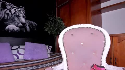 Snapshot of anahi__18 chatting on December 5, 3:26 am Anahi online show from December 5, 3:26 am