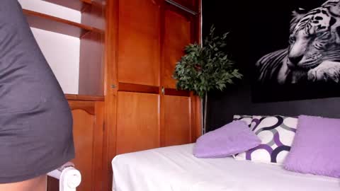 Snapshot of anahi__18 chatting on December 30, 3:14 am Anahi online show from December 30, 3:14 am