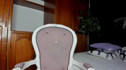 Snapshot of anahi__18 chatting on February 25, 2:58 am Anahi online show from February 25, 2:58 am