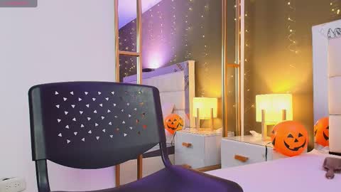 Snapshot of anahi_maite chatting on October 17, 8:34 pm Anahi  online show from October 17, 8:34 pm