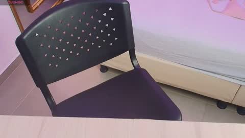 Snapshot of anahi_maite chatting on October 1, 7:41 pm Anahi  online show from October 1, 7:41 pm