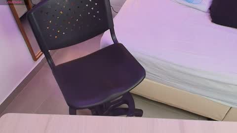 Snapshot of anahi_maite chatting on October 2, 8:03 pm Anahi  online show from October 2, 8:03 pm