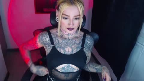 Snapshot of anai_gomez chatting on January 21, 8:32 pm Callme Mistress Ani online show from January 21, 8:32 pm