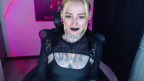 Snapshot of anai_gomez chatting on January 13, 8:26 pm Callme Mistress Ani online show from January 13, 8:26 pm