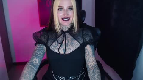 Snapshot of anai_gomez chatting on February 24, 8:25 pm Callme Mistress Ani online show from February 24, 8:25 pm