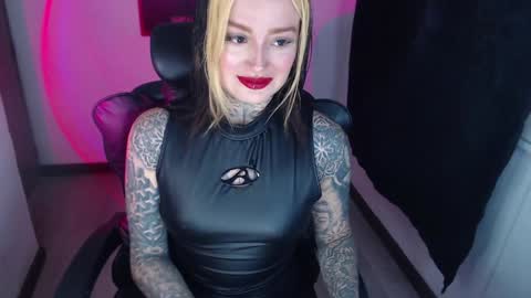 Snapshot of anai_gomez chatting on January 20, 8:07 pm Callme Mistress Ani online show from January 20, 8:07 pm