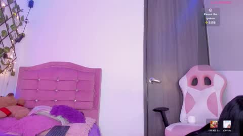 Anais online show from March 2, 9:31 pm