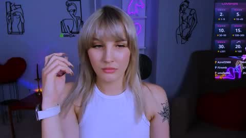 Anais online show from September 14, 8:18 pm
