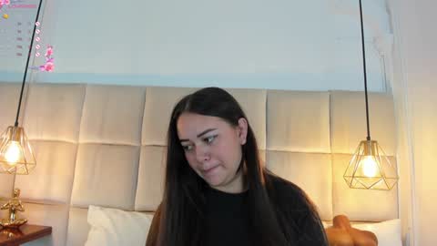 Snapshot of anaisclarkx chatting on February 5, 11:23 am Anais clark online show from February 5, 11:23 am