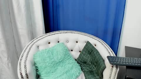 analia18  online show from January 14, 11:53 am