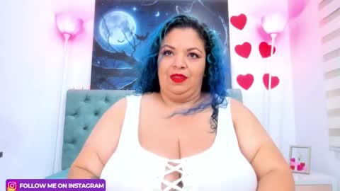 Snapshot of anamariiarios chatting on March 3, 8:07 pm Ana Maria online show from March 3, 8:07 pm