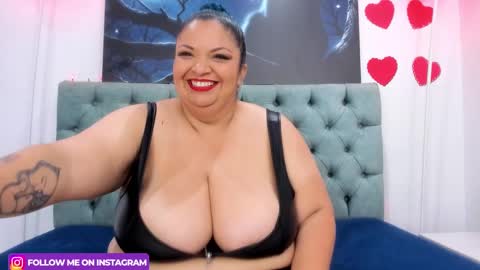 Snapshot of anamariiarios chatting on March 1, 8:53 pm Ana Maria online show from March 1, 8:53 pm