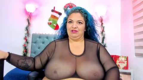 Snapshot of anamariiarios chatting on December 6, 7:55 pm Ana Maria online show from December 6, 7:55 pm