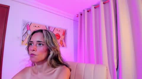 Snapshot of anaskinny chatting on October 27, 7:30 pm Ana online show from October 27, 7:30 pm