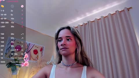 Ana online show from December 22, 6:15 pm