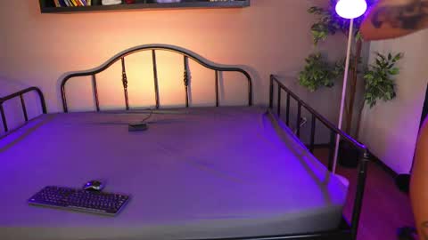 anaya_olyx online show from September 16, 7:27 am