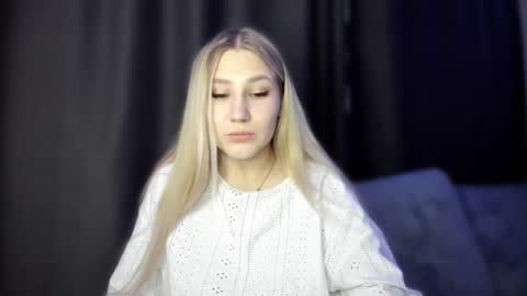 Snapshot of and1sa chatting on February 23, 2:07 pm Andisa online show from February 23, 2:07 pm