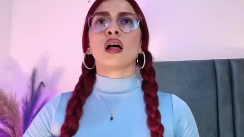 Snapshot of andracyruss chatting on October 3, 5:51 pm Andra Cyrus online show from October 3, 5:51 pm