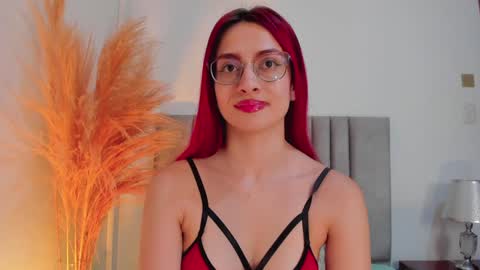 Andra Cyrus online show from December 31, 11:42 am