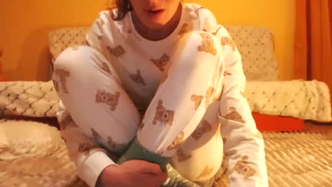 Andra online show from October 12, 5:48 pm