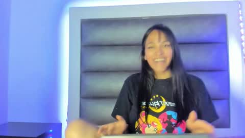 Snapshot of andrea_brunette_ chatting on October 15, 1:41 am andrea_brunette_ online show from October 15, 1:41 am