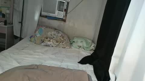 yanie online show from November 28, 7:11 am