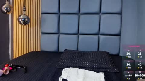 Snapshot of andrea_love01 chatting on October 21, 12:42 pm ANDREA online show from October 21, 12:42 pm