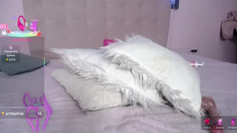 Andrea Ramos online show from October 1, 9:53 pm