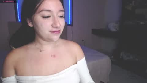 Andrea Ramos online show from December 15, 9:20 pm