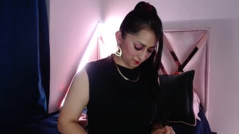 Snapshot of andrea_sexx_ chatting on December 22, 1:01 am Andrea online show from December 22, 1:01 am